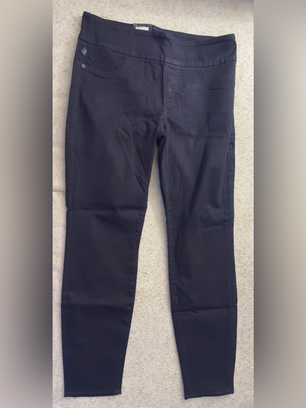 NWT Rock & Republic Fever Pull-On Jeggings Women’s 16M Black Super Skinny